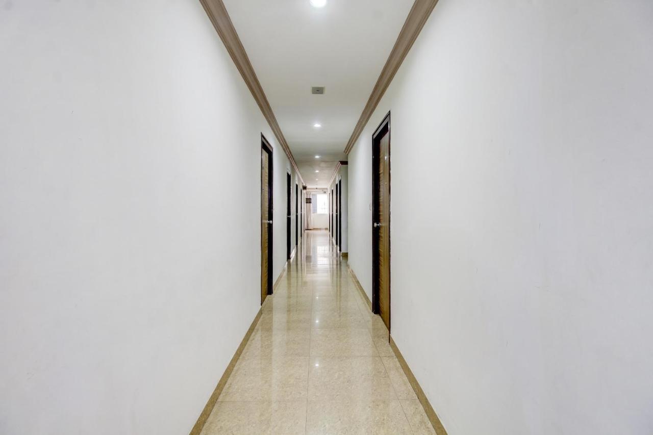 La Sara Regent Hotel Bangalore Bagian luar foto