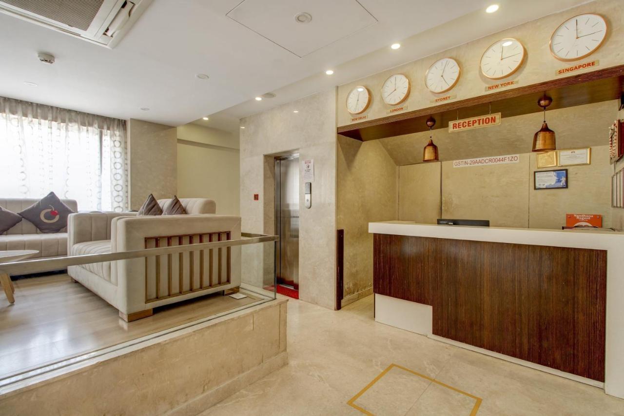La Sara Regent Hotel Bangalore Bagian luar foto