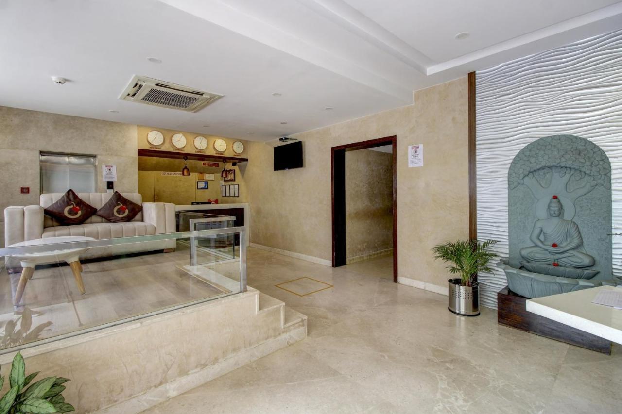 La Sara Regent Hotel Bangalore Bagian luar foto