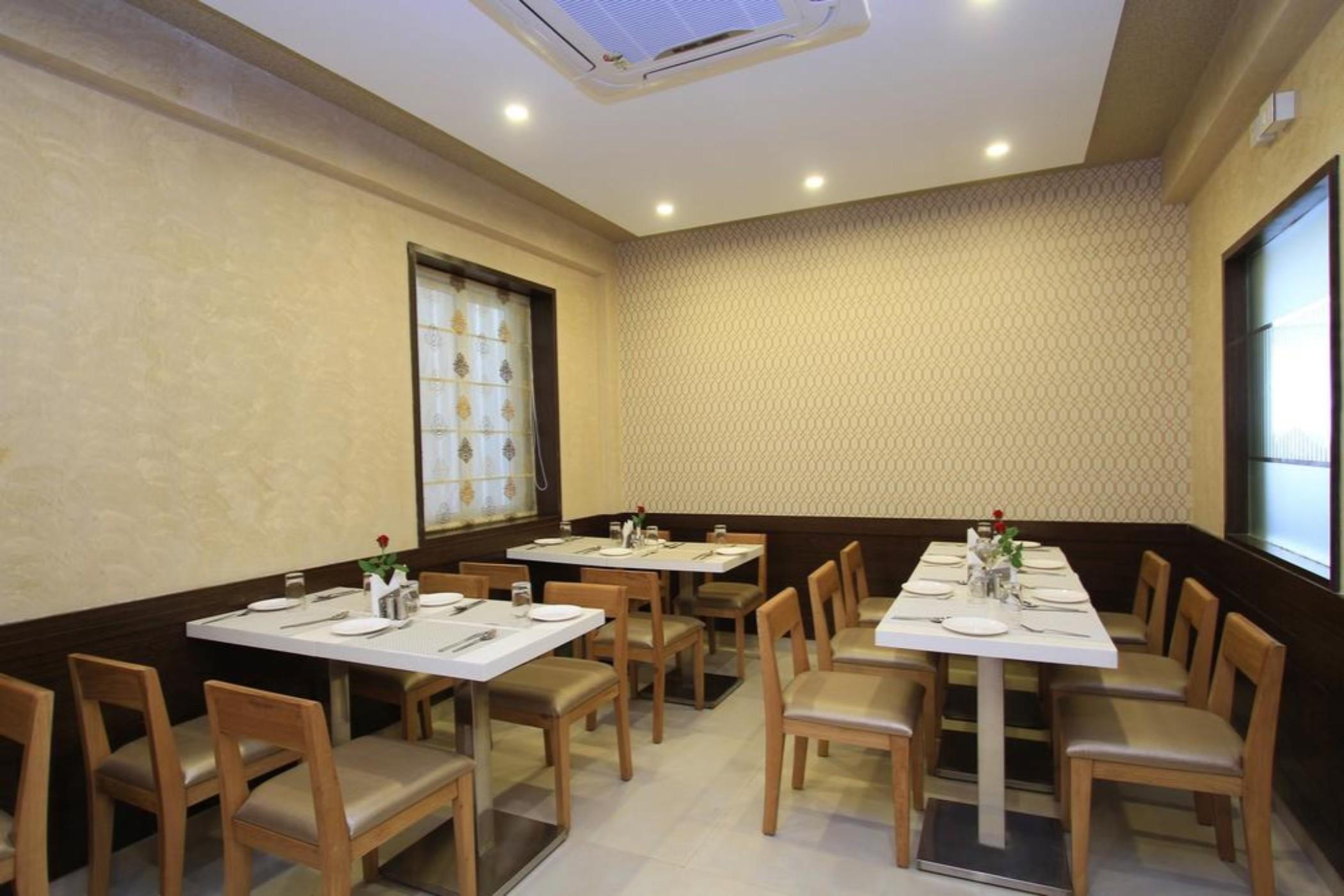 La Sara Regent Hotel Bangalore Bagian luar foto